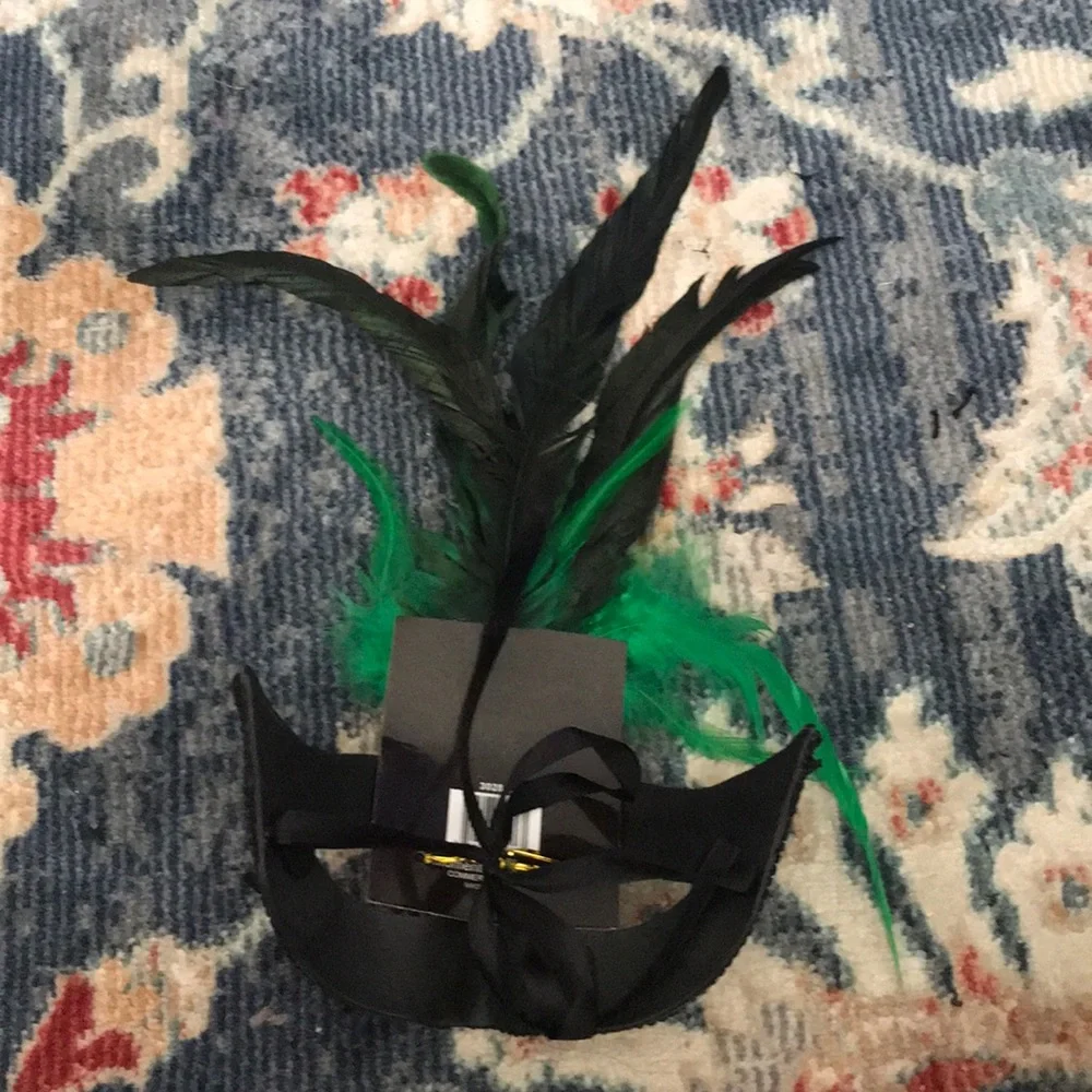 Black and Green Feathered Masquerade Mask